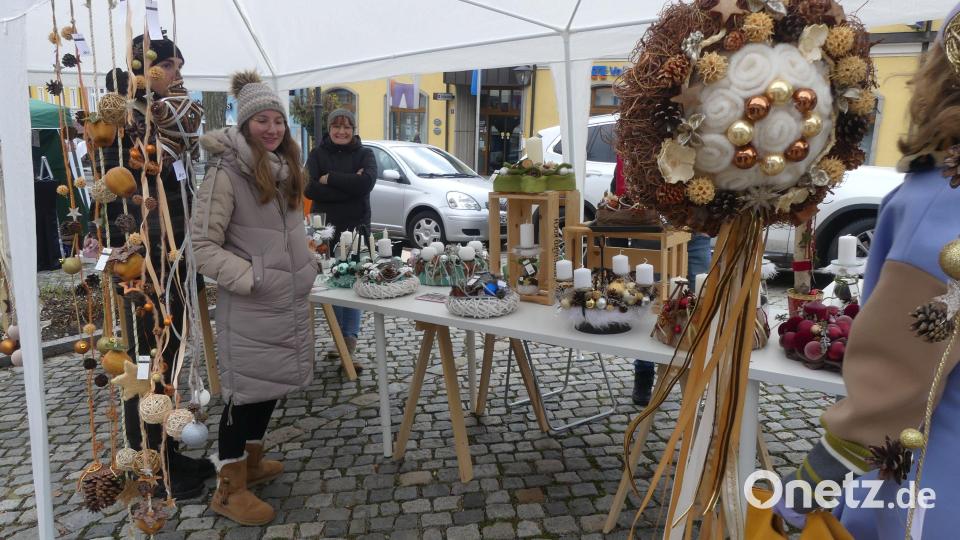 Beim Kunsthandwerkermarkt des Gewerbevereins gibt es verschiedene Exponate junger Künstler. Bild: rn