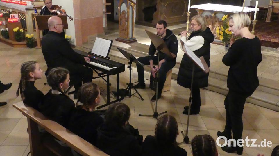 Die Instrumentalgruppe mit Sigrun Eichmann, Walter Thurn, Petra Gottsche und Annalena Zerreis (von links). Bild: rn