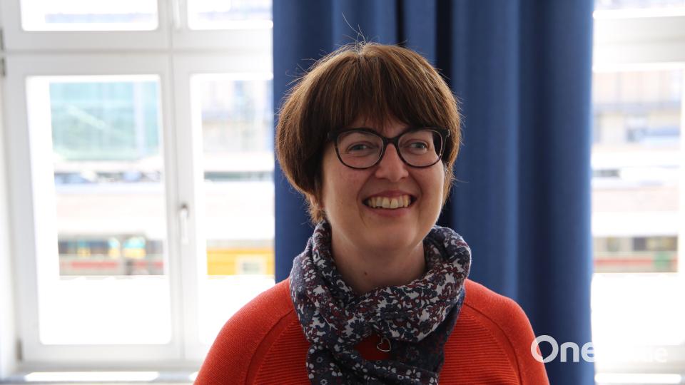 &quot;Man braucht schon Zeit, bis man das alles verarbeitet. Ich dachte, eine Welt bricht zusammen.&quot; (Bettina Pichlmeier über ihre plötzliche Erblindung) Bild: Sebastian Böhm