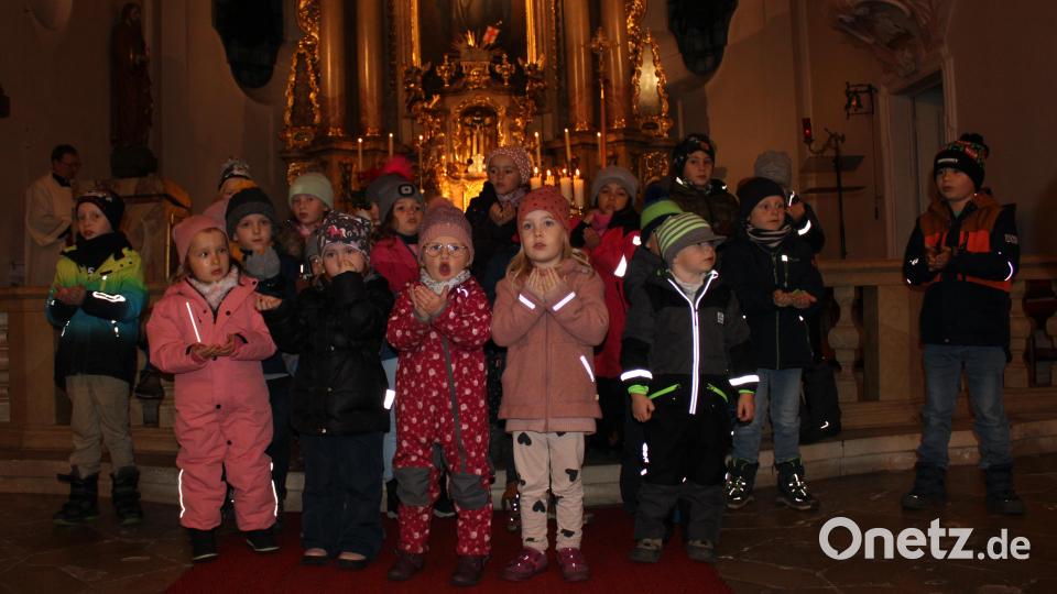 Der Kindergarten St. Ursula in Ursulapoppenricht feierte in der Pfarrkirche St. Ursula. Bild: Nicole Koller