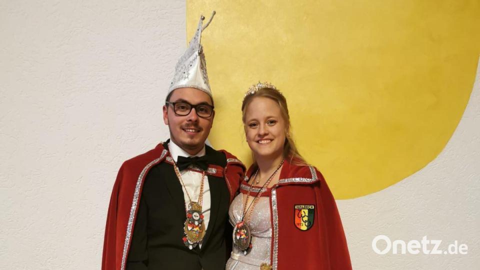 Der WCV Waldeck hat bei der Faschingseröffnung sein neus Prinzenpaar vorgestellt: Sophia Liebner und Nico Buchka. Bild: Klaus Wegmann/exb