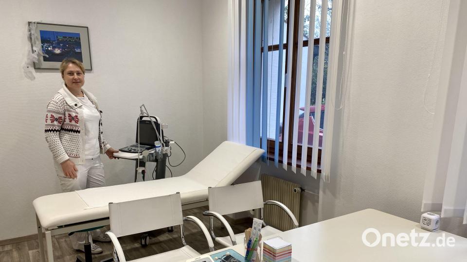 die Freudenberger Allgemeinmedizinerin Dr. Tamara Kulik im neuen Arztzimmer im Erdgeschoss des Raiffeisenbank-Gebäudes. Bild: upl