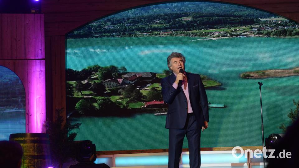 "Die Fischer von San Juan" lässt Andy Borg auf See per Video, das der selbst im Urlaub gemacht hat, wie er sagt. Bild: bey