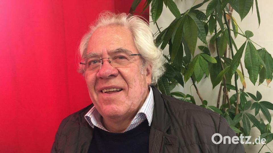 „Eine völlig neue Stimmung, lassen Sie sich verzaubern.“ (Burkhard Graf Beissel von Gymnich zum Lichtkonzept des Weihnachtsmarktes) Bild: Held