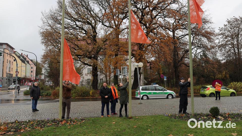 Die Flaggen sind gehisst. Bild: Stadt Weiden/exb