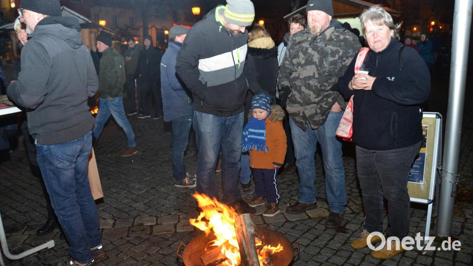 Feuerschalen sind beim Aktionstag &quot;Vohenstrauß im Kerzenschein&quot; heiß begehrt. Bild: dob