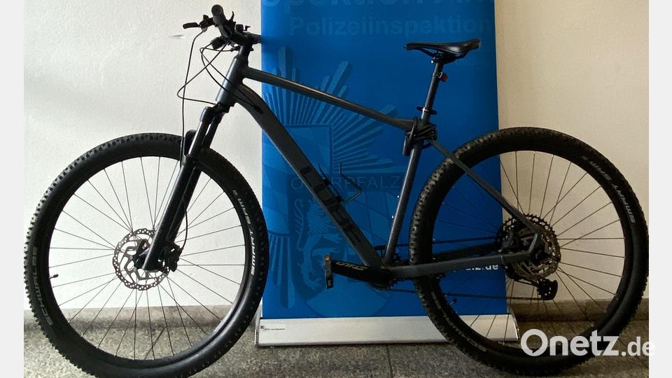 Die Polizei in Amberg sucht den rechtmäßigen Besitzer dieses Fahrrads. Bild: Polizeiinspektion Amberg/exb