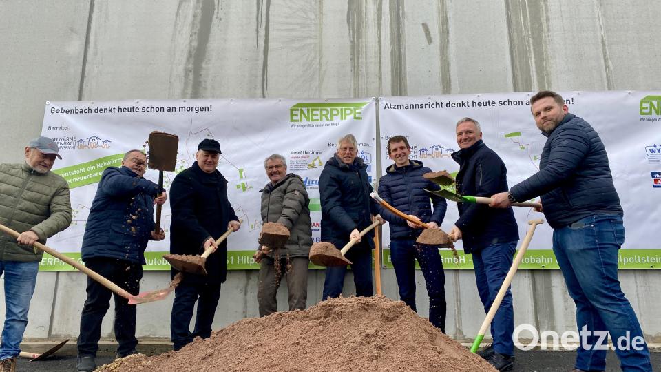 Spatenstich für das Nahwärmenetz Gebenbach/Atzmannsricht. Bild: upl