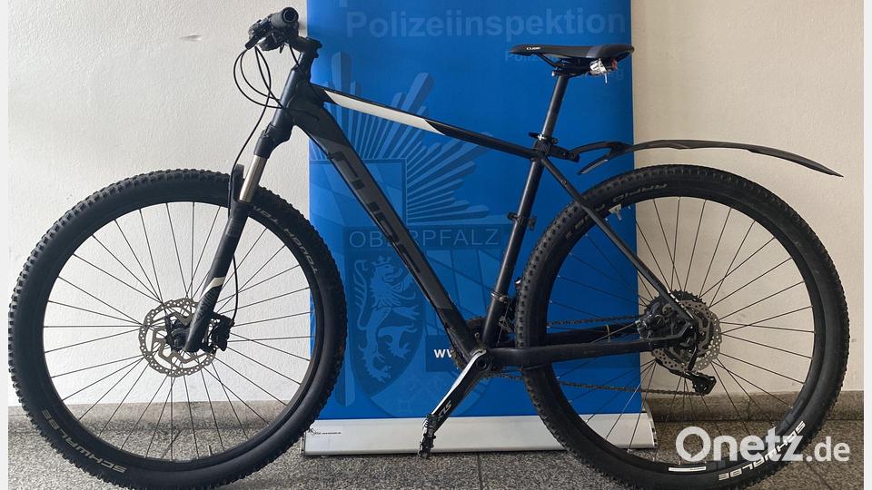 Auch zu diesem Fahrrad sucht die Polizei in Amberg den Eigentümer. Bild: Polizeiinspektion Amberg/exb