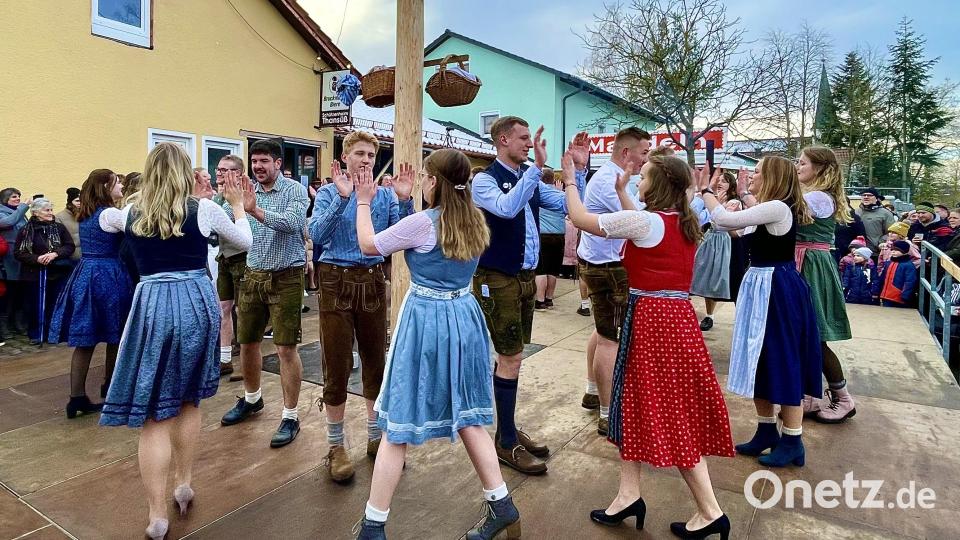 Kirwabaum-Austanzen Thansüß Bild: Krones
