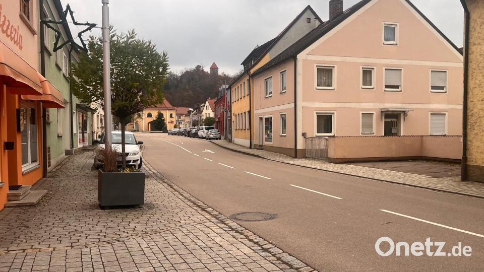 So präsentiert sich die Nürnberger Straße heute vom gleichen Blickwinkel aus. Bild: Meiller/exb