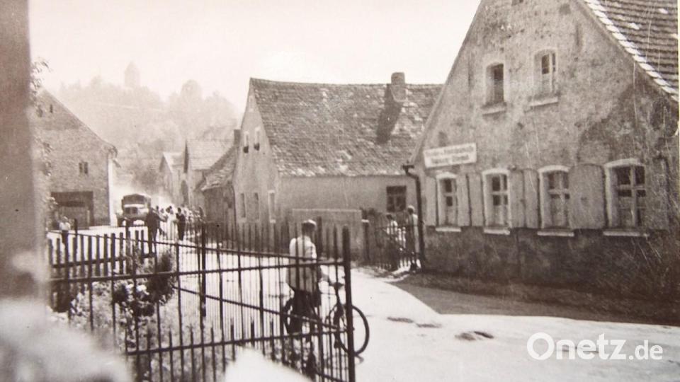 Diese Aufnahme der Nürnberger Straße wurde um 1900 gemacht. Sie zeigt die Ecke B14 in Richtung Marktplatz. Bild: Gemeindearchiv Wernberg-Köblitz/exb