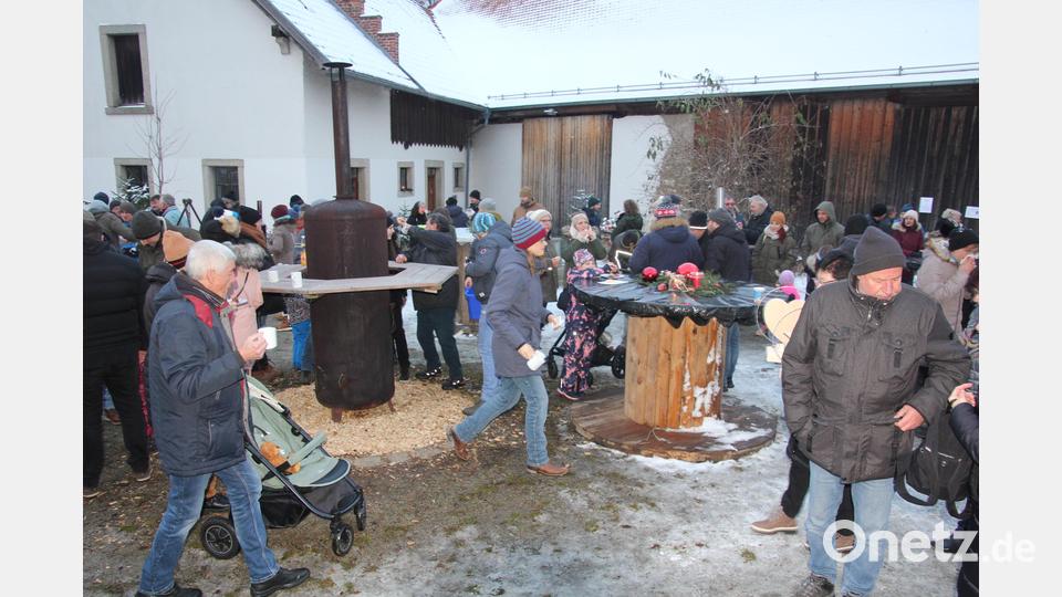 Reges Treiben herrschte im Pfarrhofs in Hohenthan. Bild: kro
