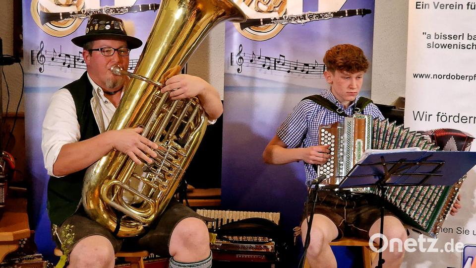 &quot;Steirisch Blech&quot; sind Christian Schmucker und Simon Maier aus Eslarn. Bild: R. Kreuzer