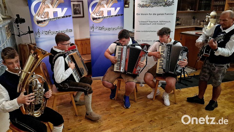 Zünftige Stimmung bietet das letzte Musikantentreffen in diesem Jahr. Bild: R. Kreuzer