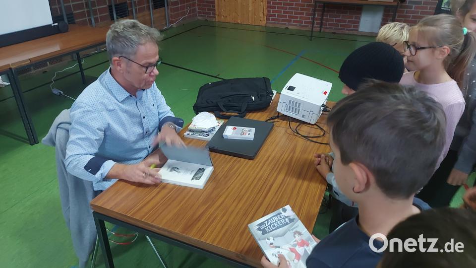 Autorenlesung mit Fabian Lenk in der Grundschule Erbendorf. Bild: Anita Benkhardt/exb