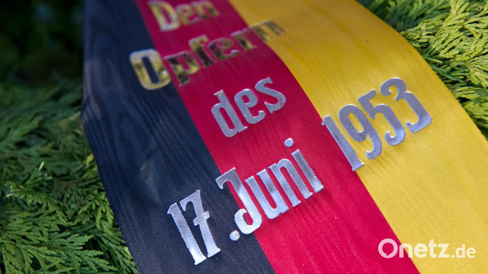 Ein Kranz mit der Aufschrift "Den Opfern des 17. Juni 1953". Archivbild: Daniel Naupold