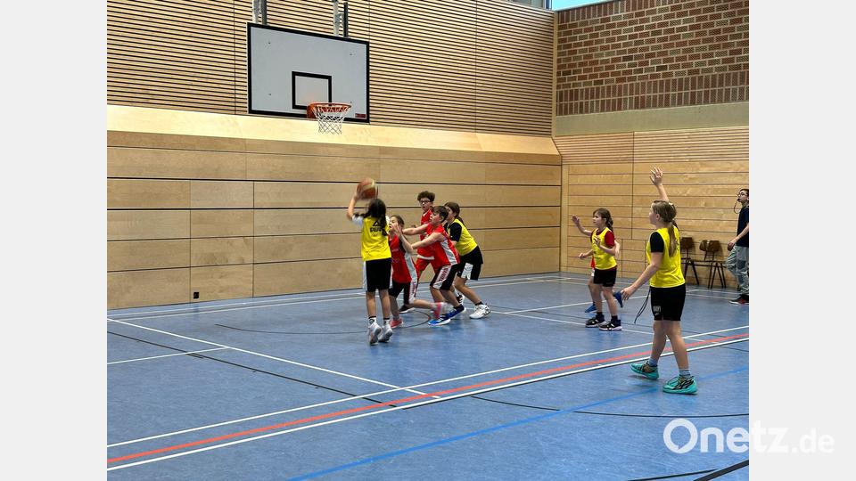 Basketball-Aktionstag in Windischeschenbach. Bild: Paulina Tandler/exb
