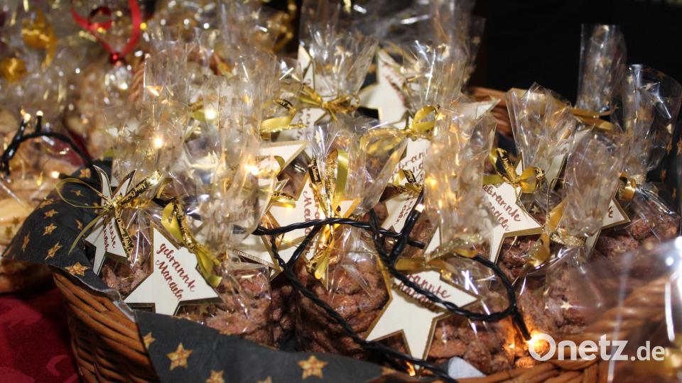 Verführerisch durfte es an diesem Stand mit gebrannten Mandeln. Bild: Hermann Daubenmerkl/exb