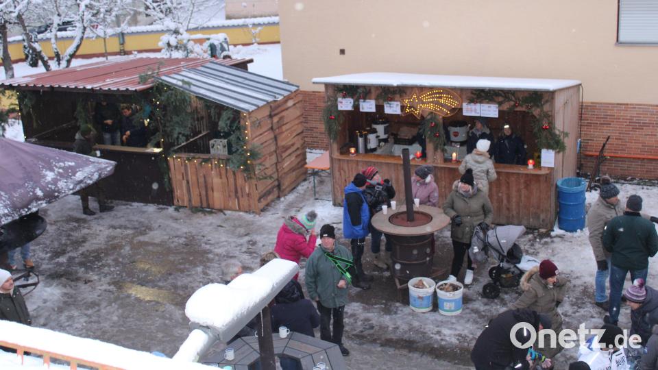 Blick auf den Weihnachtsmarkt. Bild: ral
