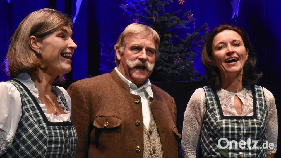 Beim 43. Amberger Adventssingen im Stadttheater mit dabei: der Halbi-AchDe G`sang. Bild: Stephan Huber