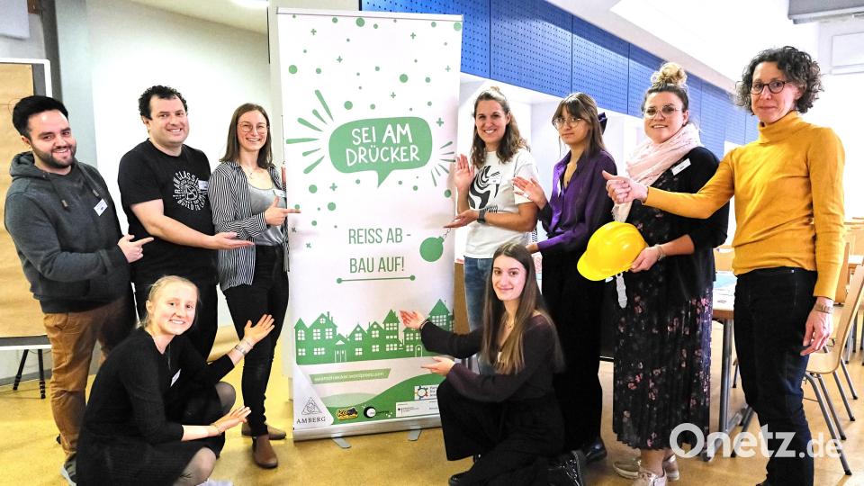 Das Team für den Termin in der GMG-Mensa (von links): Florian Gebhardt, Julia Regn, Juba Akili, Carmen Feistauer, Katrin Cislaghi, Veronika Scherer, Viktoria Scheuerer, Helena Schubert und Julia Schönhärl Bild: Peter Ringeisen