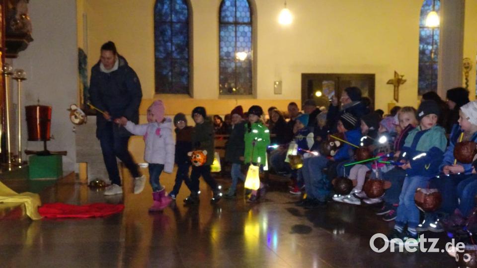 Die Martinsfeier der Kinderoase St. Emmeram ist bestens gelungen. Bild: wrm