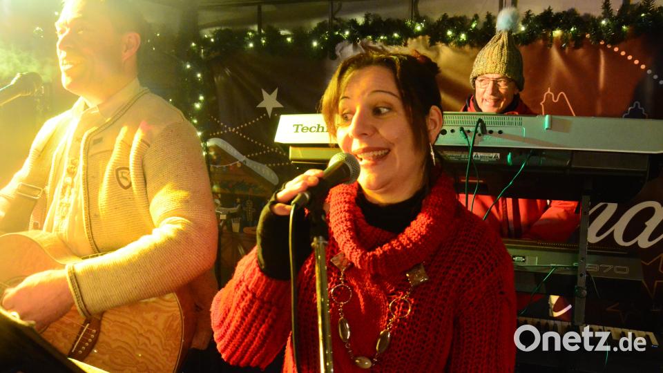 &quot;Herzblatt-Music&quot; stimmt am Nikolausabend in Weiden auch &quot;Lasst uns froh und munter sein&quot; an. Bild: Kunz