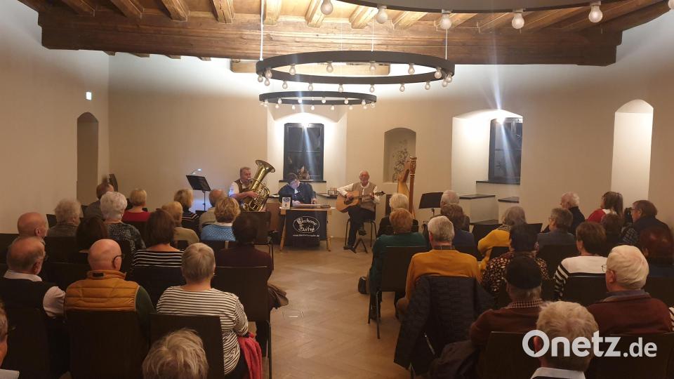 &quot;Staade Weisen&quot; erklangen im Kapitelsaal der Burg Falkenberg. Bild: Forum Falkenberg/exb