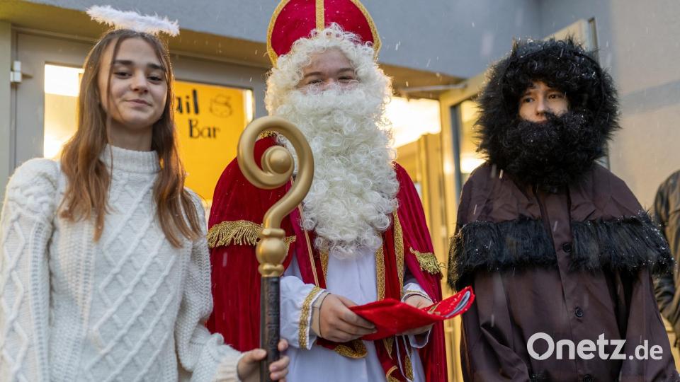 Weihnachtsaktionstag der Lobkowitz-Realschule Bild: Tobias Neubert/exb