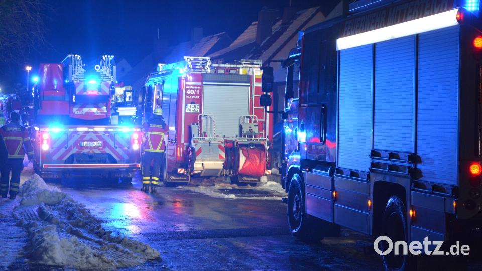 Nahezu hundert Einsatzkräfte waren am Donnerstag am Einsatzort um zu helfen. Bild: jr