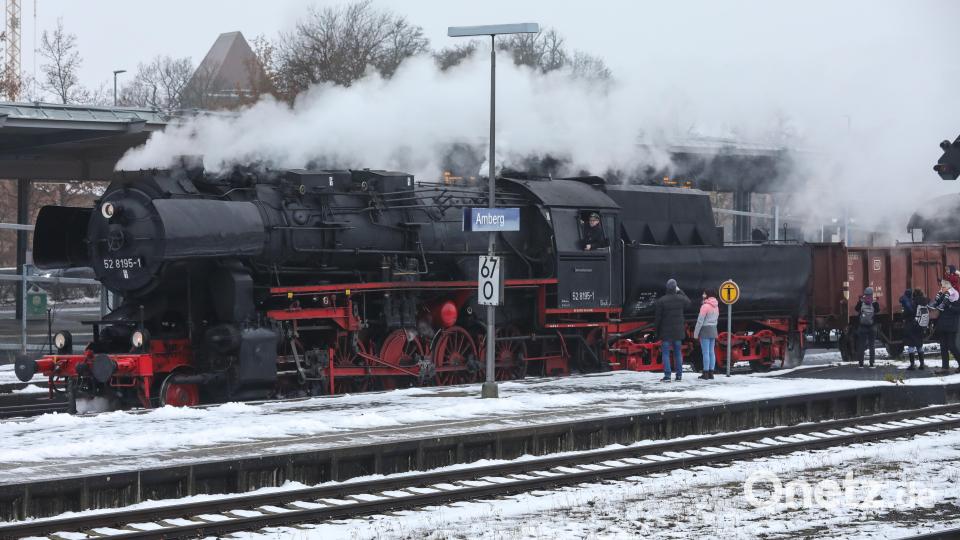 Am Amberger Bahnhof gab es einen Zwischenstopp. Bild: Wolfgang Steinbacher