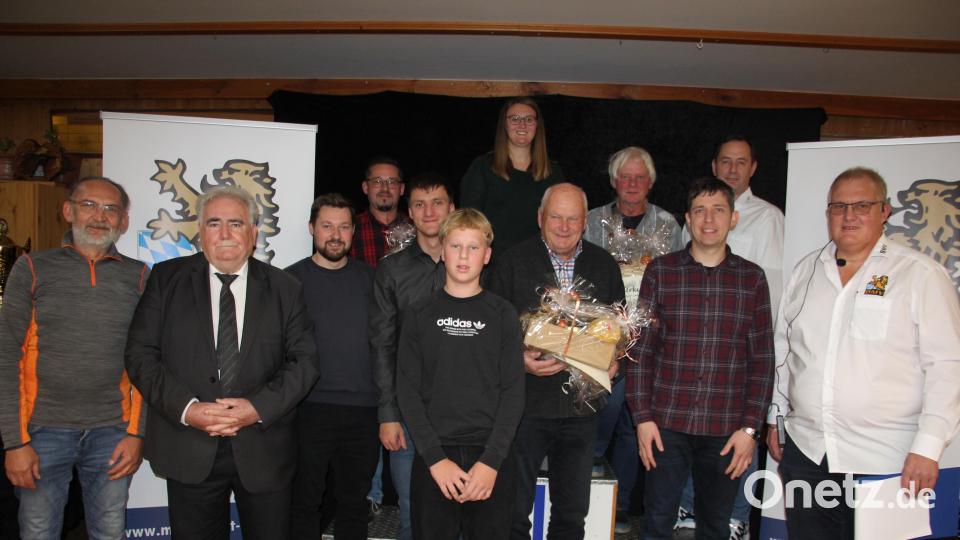 Landkreismeister gab es auch bei den Erwachsenen in sechs verschiedenen Disziplinen, vom Kartsport bis hin zum Automobilslalom. Bild: kro