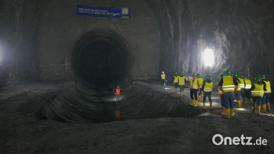 Eine Gruppe der Feuerwehr Mitterteich besichtigte die Baustelle des künftigen Brenner-Basistunnels. Bild: Feuerwehr Mitterteich/exb
