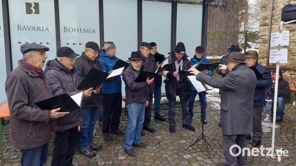 &quot;Es wird scho glei dumper&quot;, lautet der musikalische Hinweis der Männergesangvereins unter Leitung von Andreas Wirnshofer. Bild: lg