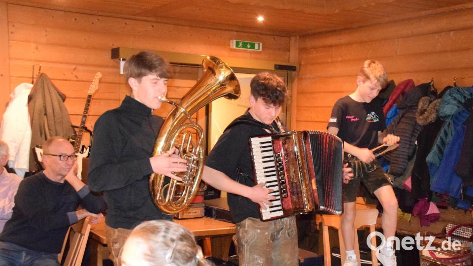 Ben, Tim und Simon waren das einzige Musikanten-Trio, das aus der Marktgemeinde Königstein stammt. Bild: wku