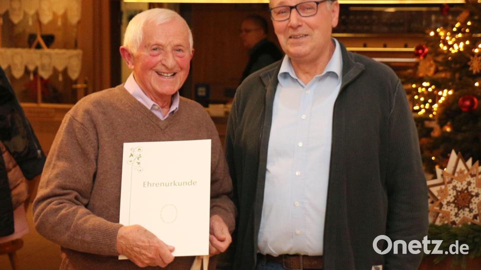 Auch Alois Vetter erhielt die besondere Ehrung seine 50-jährige Mitgliedschaft. Bild: rpp