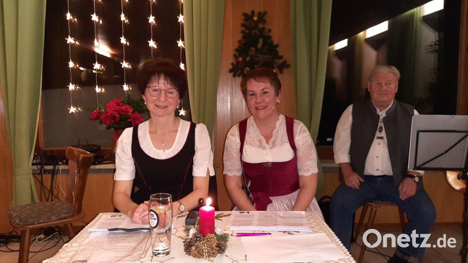 Ein Glücksgriff sind die beiden Moderatorinnen Michaela Schmid (links) und Karin Rückerl. Bild: krb