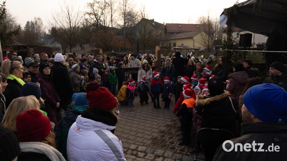 Die Kindergartenkinder sangen Lieder. Bild: rw