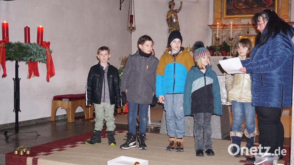 In einem einfühlsamen Rollenspiel verdeutlichten die Kinder, wie rasch Unfrieden auch im eigenen Umfeld entstehen kann. Bild: cro