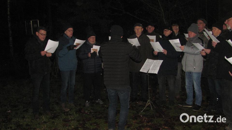Der Männergesangverein Mantel trug mit seinen Liedern zum besinnlichen Adventsgottesdienst bei. Bild: sei