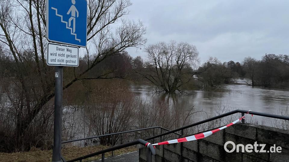 Auch bei Luhe-Wildenau im Landkreis Neustadt W/N ist Hochwasser. Bild: Stefan Zaruba