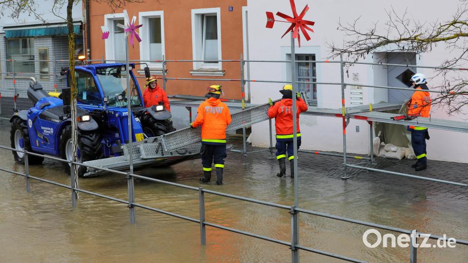 Die Arbeiten zogen sich über den kompletten Vormittag hin. Bild: Wolfgang Steinbacher