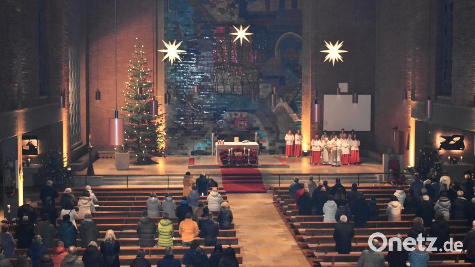 Die Friedenskirche war weihnachtlich geschmückt. Bild: rgr