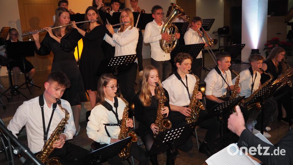 Die Big Band begeistert. Bild: krb