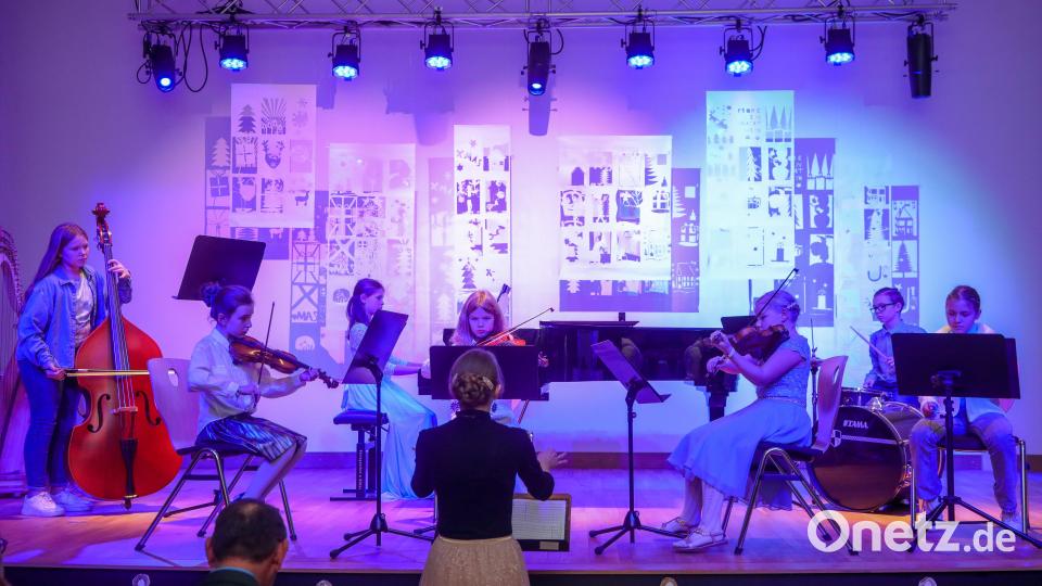 Die Schulstreicher unter der Leitung von Ulrike Straub. Bild: Wolfgang Steinbacher