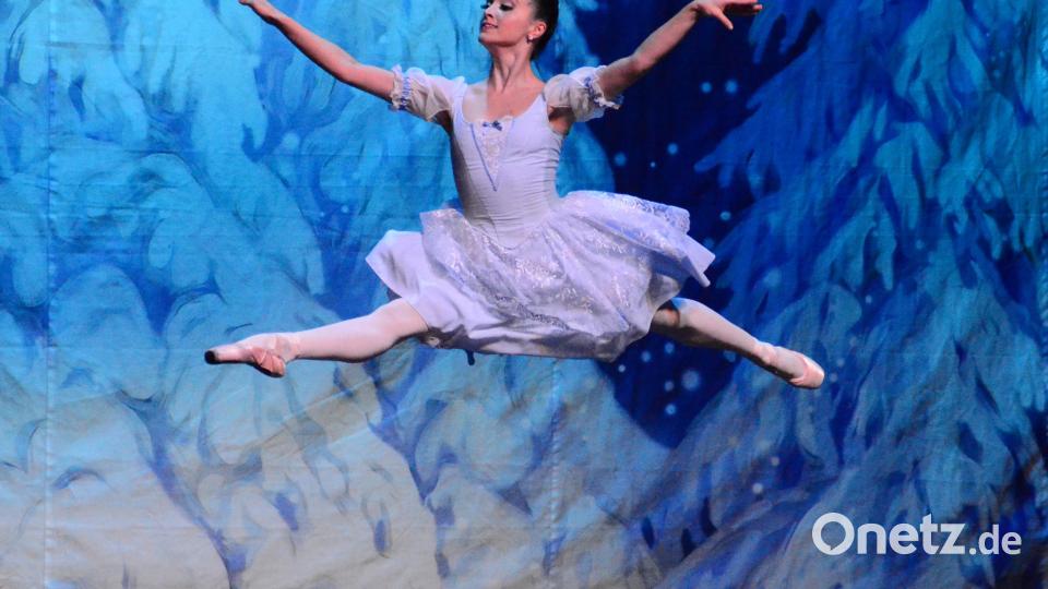 Mit großen Sprüngen verzaubert Marie (Yuliia Davydova) ihr Publikum. Bild: Kunz