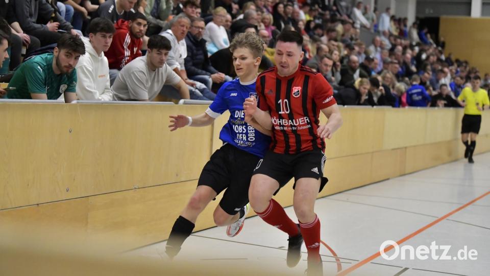Enges Duell zwischen dem SV Etzenricht und dem SC Luhe-Wildenau beim Spiel um Platz 7. Bild: zg