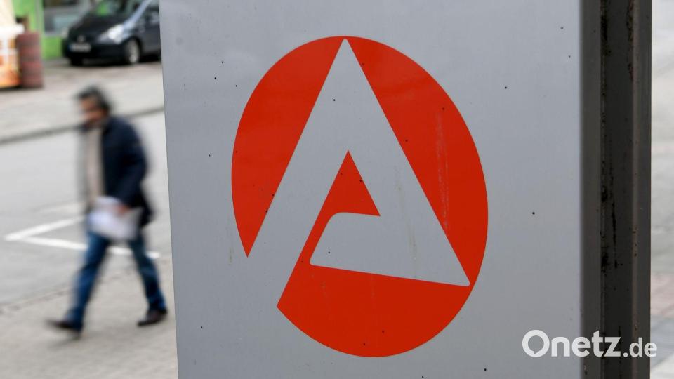Die Agentur für Arbeit Weiden hat die Zahlen für den Arbeitsmarkt im November veröffentlicht. Symbolbild: Sonja Wurtscheid/dpa
