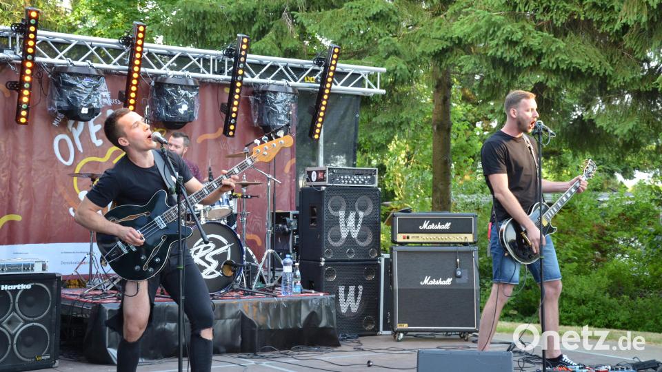 Punk- und Hardrock steht auf dem Programm von &quot;The Aprill&quot;. Sie kommen aus der Vohenstraußer Partnerstadt Stribro. Bild: ens